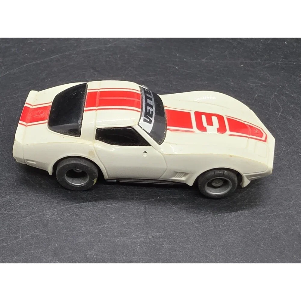 Tyco 1979 Chevrolet Corvette Yellow #2 White #3 From Cliff Hangers Set